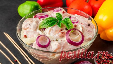 Россиянам рассказали секрет маринада для нежного мяса   . Вкус мясного блюда зависит от качества самого продукта, однако маринад играет не меньшую роль. Правильные ингредиенты могут как сделать из вполне обычного куска кулинарный шедевр, так и превратить самое нежное мясо в рыхлый и безвкусный ...