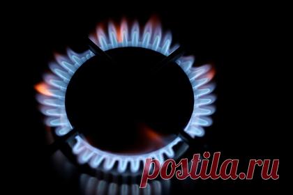 Премьер Украины нашел способ справиться с газовым кризисом. Премьер-министр Украины Денис Шмыгаль рассказал о способе справиться с газовым кризисом в стране. По его словам, сейчас настало лучшее время, чтобы задуматься об эффективности и энергосбережении. Премьер подчеркнул, что это те пути, которые дадут Украине возможность проходить отопительные сезоны с меньшим стрессом.