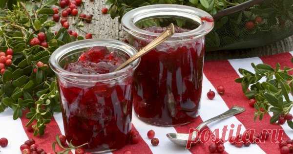Заготовки из брусники на зиму – 17 рецептов вкусных и полезных закаток Вкусная и полезная брусника – достаточно распространенная в средней полосе ягода, из которой можно сделать заготовки на зиму. Перетертая с сахаром, моченая, заготовленная в собственном соку или без варки – эти и другие рецепты ищите в нашей подборке.