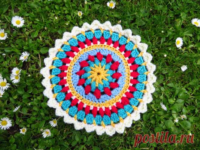 Bunny Mummy: Petals and Puffs Mandala Tutorial