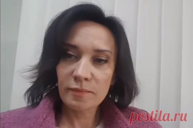 Украинская националистка Маруся Зверобой пожелала смерти Зеленскому. Представительница радикального крыла Украины отреагировала на визит лидера страны под Работино в Запорожской области.