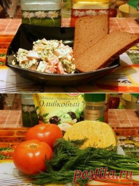 Быстрый салат из с свежих помидоров с сыром твердым