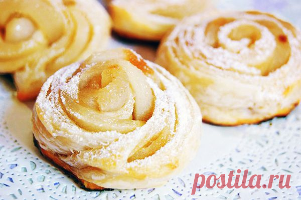 Яблочные слоеные «розочки»