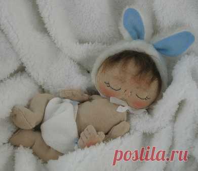 >Пупсик...с перевязочками:) Выкройка.