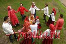 Старинные игры: городки, бирюльки, лапта, горелки, поводырь.
