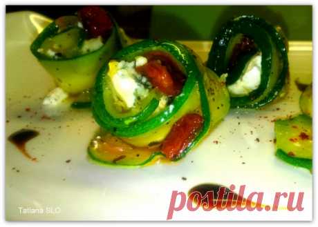 "Involtini di zucchiniI" кабачковые рулетики с сыром и томатом
