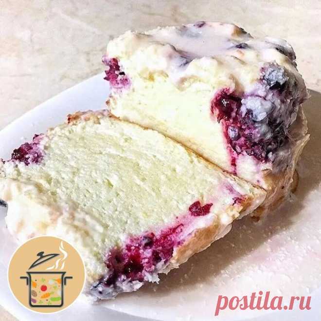 Нереально вкусная Творожная Запеканка, таяющая во ртуЯ её готовлю ну очень часто, попробуйте не пожалеете

КБЖУ на 100 г запеканки без добавок 106/14/3/7
⠀
Ингредиенты:
3 яйца
400 г 0,2% творога
100 мл 0,5% молока
40 г кукурузного крахмала
подсластитель

Приготовление:
Белки взбить до крепких пиков. Все остальные ингредиенты смешать блендером, чтобы не было крупинок. Вмешать белки к творожной массе. Перелить в форму (берём форму с высокими бортиками, у меня для куличей 9см...