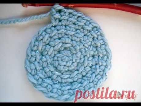 How to Crochet: Linked Double Crochets in a Spiral