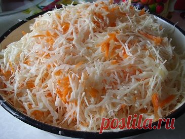 Квашеная капуста в банке, со сладким вкусом