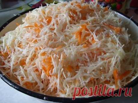 Квашеная капуста в банке, со сладким вкусом