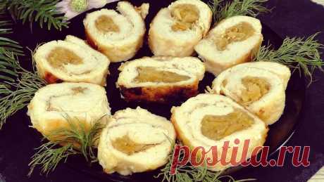 Как приготовить закуску из куриной грудки и тушёной капусты: закручиваю капусту в мясо и на сковороду Закуска из квашеной капусты и куриной грудки.