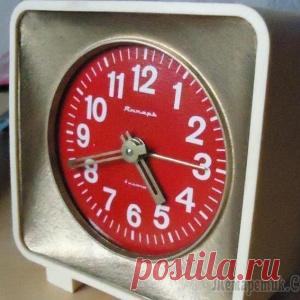 Создаем будуар императрицы в обычном будильнике