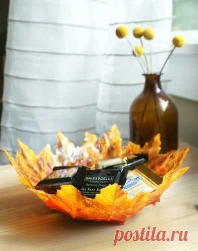 Блюдо из листьев