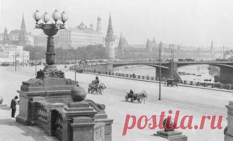 Capital Cities from the Past | Epphany.com
History has engraved itself in the city of Moscow, which was once a medieval city, though that does not mean that it isn’t now fully modernized. Being the home to one of the largest communities of billionaires, Moscow, the capital city of Russia, which has been named as one of the most expensive cities in the world.