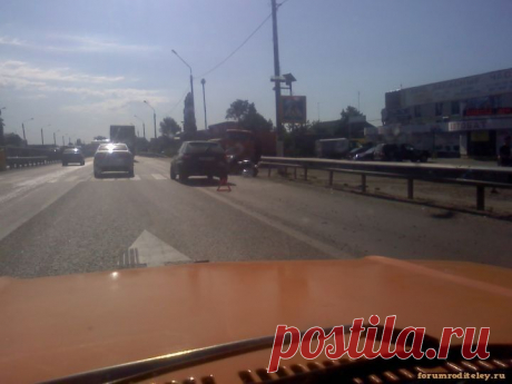 Снова авария в Новой Усмани :: forumroditeley.ru - форум родителей и о детях

 https://forumroditeley.ru/viewtopic.php?t=5527

Утром ехал с работы, примерно часа 2 назад уже. И опять на пешеходном переходе у магазина Автобат, что в Новой Усмани, снова была авария.