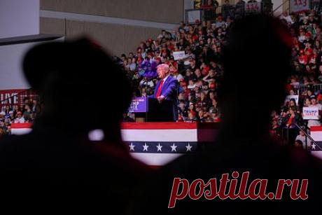 Ценности избирателей Трампа описали словами «оружие, нефть и Бог»