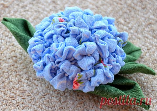 Брошь в японском стиле «комоно»