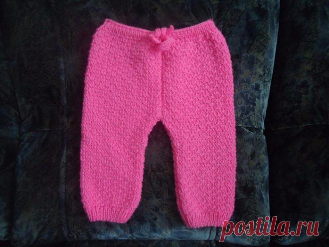 штаники спицами для малыша