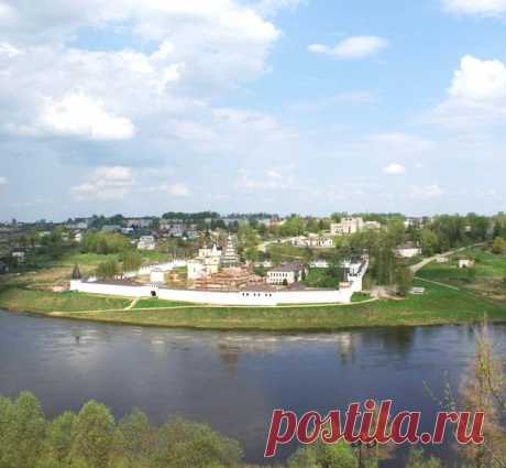 ЗАВИДОВСКИЕ ЧУДЕСА И ТАЙНЫ ЛЮБИМ ГОРОДА ( С МОНАСТЫРСКИМ ОБЕДОМ)
В программу этой экскурсии входит обзорная экскурсия по Старице, посещение Свято-Успенского монастыря. Здесь вы сможете отведать монастырский обед в настоящей трапезной, а желающие посетят купель. В подарок из этой экскурсии каждый привезут Завидовскую Чудотворную икону Тихвинской Божией матери.