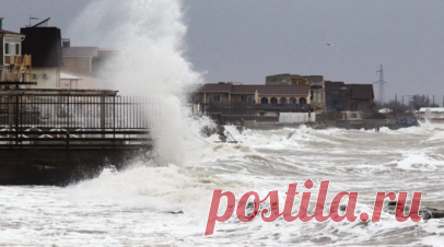 Синоптик Варакин: южный черноморский циклон уходит. Начальник ситуационного центра Росгидромета Юрий Варакин в беседе с RT рассказал о погоде на Черноморском побережье. Читать далее