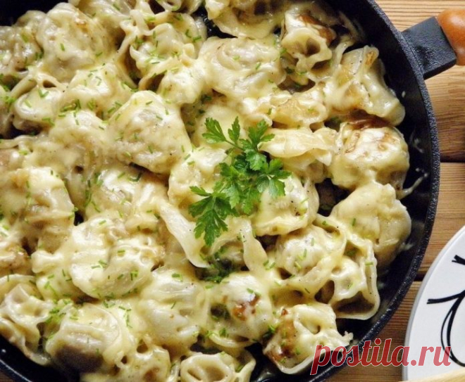 Любимые продукты в одном блюде: пельмени по сыром!