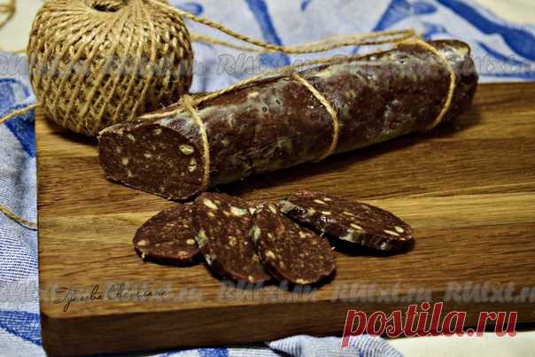 Шоколадная колбаска из печенья со сгущенкой от Светланы Гуаговой

Шоколадная колбаска из печенья со сгущенкой - это десерт из моего детства! Мы, будучи детьми, так ждали, когда мама приготовит это лакомство. И очень радовались чаепитию с 