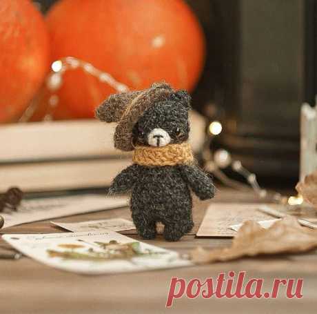 Мини котик в шляпе крючком. Амигуруми схемы и описания. Автор: Petit Cutie | IRINELY.ART
