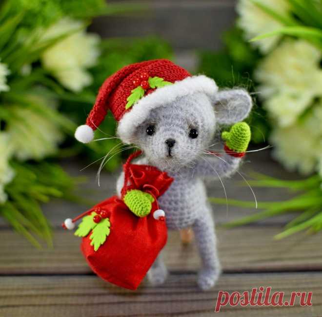 СХЕМА вязания новогоднего мышонка амигуруми #схемыамигуруми #амигуруми #вязанаяигрушка #игрушкикрючком #вязанаямышь #amigurumipattern #crochetmouse #amigurumimouse