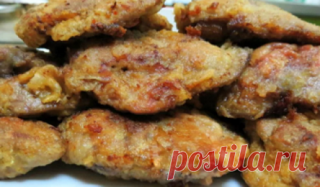Бесподобно вкусная печень во фритюре и особом кляре. Делимся с вами замечательным рецептом куриной печени в сметанно – чесночном кляре.
Приготовленный по этому рецепту кляр, получается очень нежным, а также сохраняет печень от сухости при жарке.
Это про…