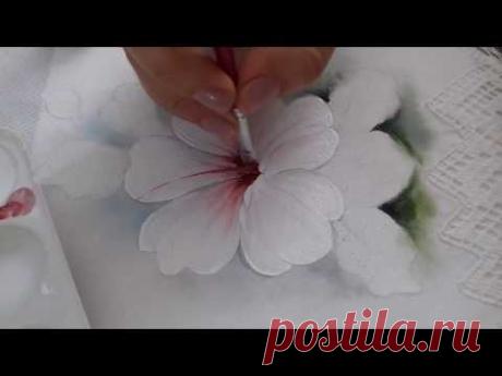 Pintura em Tecido. Aprenda pintar Hibisco Branco, Botão, Folhas e Fundo.
