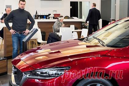 Аренда автомобиля в России стала выгоднее покупки в кредит. Долгосрочная аренда автомобиля (операционный лизинг) в России стала выгоднее его покупки в кредит в среднем на 20 процентов. Привлекательнее всего услуга для арендаторов дорогих автомобилей и тех, кто готов переплачивать за экономию времени на обслуживании машины, а также для клиентов, которые часто переезжают.