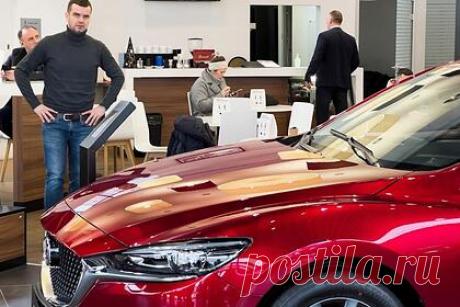 Аренда автомобиля в России стала выгоднее покупки в кредит. Долгосрочная аренда автомобиля (операционный лизинг) в России стала выгоднее его покупки в кредит в среднем на 20 процентов. Привлекательнее всего услуга для арендаторов дорогих автомобилей и тех, кто готов переплачивать за экономию времени на обслуживании машины, а также для клиентов, которые часто переезжают.