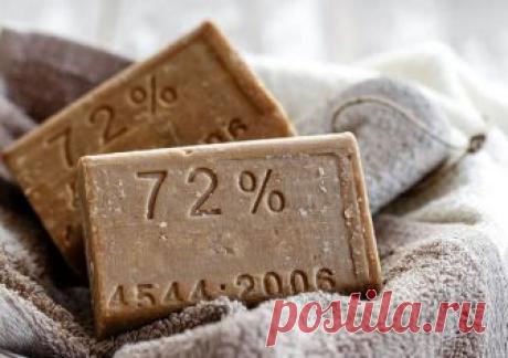 12 неожиданных применений обычного хозяйственного мыла Неказистый кусок 72-ого % мыла раньше был в арсенале каждой хозяйки. С появлением более красивых и ароматных конкурентов о нем забыли. А зря. Рановато мы списали на пенсию хозяйственное мыло.
12 спосо…