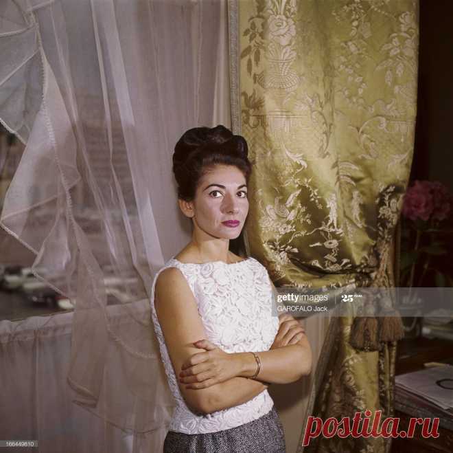 maria-callas-in-paris-for-a-unique-concert-maria-callas-dans-sa-de-picture-id166449810 (2048×2044)