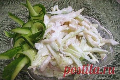 Салат из кальмаров со свежими огурцами рецепт – авторская кухня: салаты. «Еда»