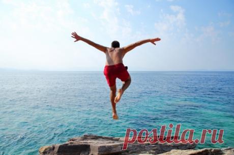 На всю жизнь. Травматолог Аникин объяснил, почему нельзя нырять после рюмки. 25 июля отмечается Всемирный день предотвращения утоплений.