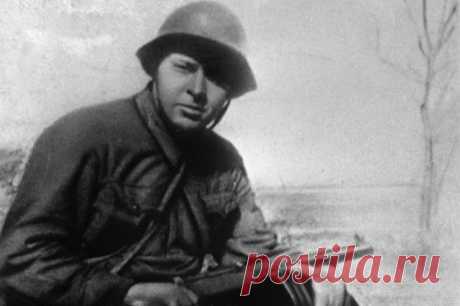 Писатель прямого действия. Почему Гайдар точно знал, что страну ждет война. 120 лет назад в дворянско-разночинской семье родился первенец. Назвали его Аркадием – в честь деда по матери, урождённой Сальковой. Однако штабс-капитан Аркадий Сальков даже не пожелает посмотреть на своего внука, рождённого от «простолюдина».