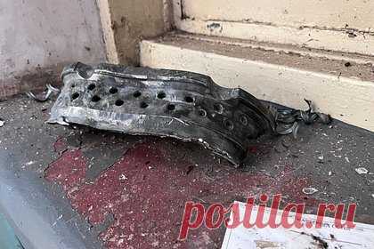 Один человек погиб в результате удара по паромной переправе в Херсоне. В результате атаки Вооруженных сил Украины (ВСУ) по паромной переправе в Херсоне погиб один человек, еще четыре пострадали. Как сообщает корреспондент ТАСС, одна из пострадавших находится в тяжелом состоянии, еще трое получили легкие ранения. Предполагается, что целью удара мог быть паром.