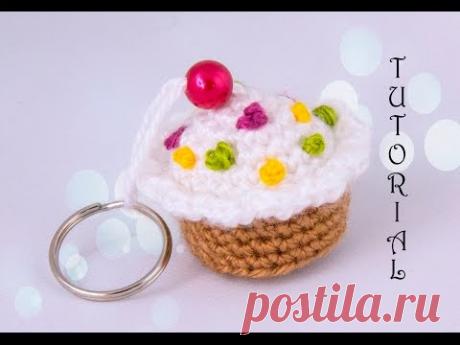 Babeczka na szydełku. Breloczek. Crochet birthday cupcake. Keychain. - YouTube