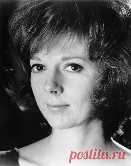 Анна Мэсси (Anna Massey)
- 11 августа, 1937
 • 2 июля 2011
