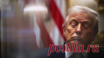 NYT: Трамп снова едва не уснул на заседании кабинета министров. Президент США Дональд Трамп в очередной раз выглядел так, будто борется со сном во время встречи с членами своего кабинета министров. Читать далее