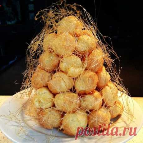 Крокембуш - Пошаговый рецепт с фото своими руками Крокембуш - Простой пошаговый рецепт приготовления в домашних условиях с фото. Крокембуш - Состав, калорийность и ингредиенти вкусного рецепта.