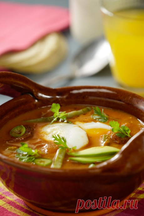 Яйца в красном соусе по мексикански