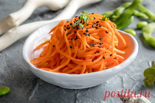 Готовим постные салаты: 7 вкусных и простых рецептов
Полезные, вкусные и, самое главное, не содержащие ничего запрещённого во время Великого Поста – готовим постные салаты.

Они не содержат продуктов животного происхождения: мяса, рыбы, молока и яиц. Хороши не только в пост – прекрасно годятся для лёгкого перекуса, вписываются в различные диеты. Словом, ничего, кроме пользы.