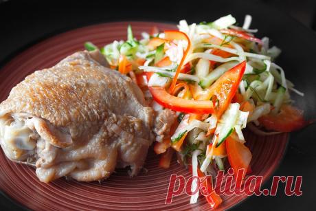 Перед ужином жарил «пьяную курицу» пять минут, а потом залил ее пивом и забыл на полчаса. | Домашняя кухня | Яндекс Дзен