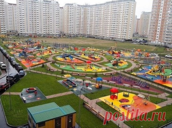 Вот так выглядит двор, когда ЖКХ не ворует