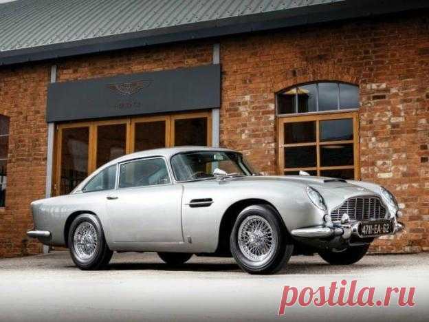 Aston Martin DB5 Джеймса Бонда был продан на аукционе . Тут забавно !!!