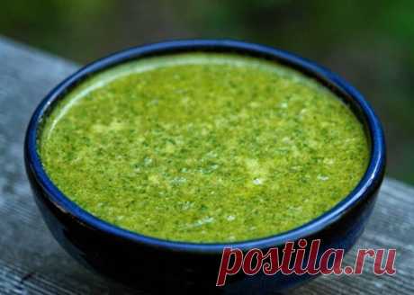 Соус из чеснока, миндаля, петрушки и шафрана или Пикада Пикада (англ. - Picada) – соус, характерный для каталонской и валенсийской кухни, свое название он получил от слова "picar", что означает «колоть».