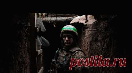 SHOT: СВУ мощностью до 200 г тротила заложили под внедорожник в Донецке. СВУ мощностью около 100—200 г в тротиловом эквиваленте было заложено под сиденье водителя внедорожника Toyota Land Cruiser Prado, который взорвался в центре Донецка утром 9 декабря. Читать далее