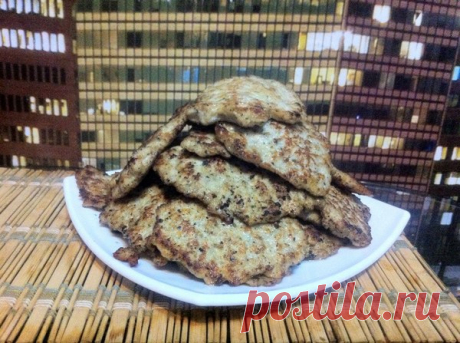 Гора котлет из двух куриных грудок